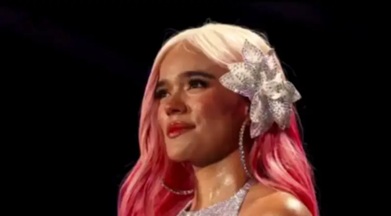 Karol G revela presiones para evitar críticas a ICE antes de histórico Coachella