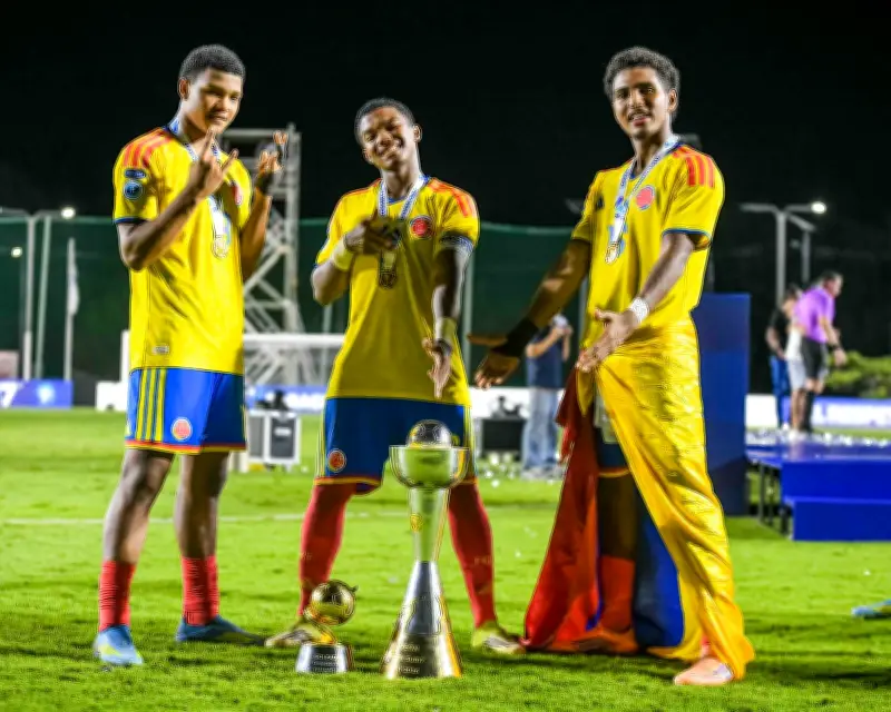 La foto histórica de los tres cartageneros campeones del Sub-17 que emocionó a Colombia