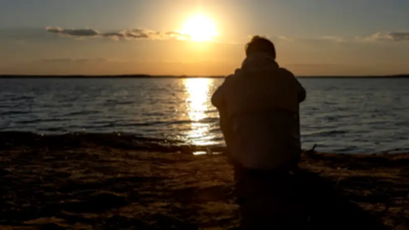 La soledad en Colombia: un desafío creciente para la salud mental y la sociedad