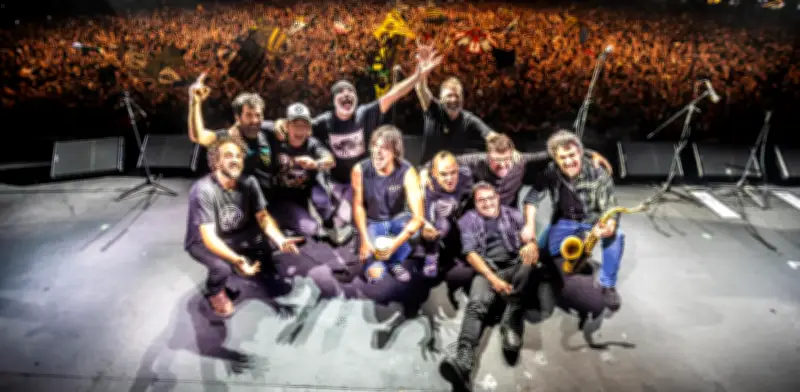 La Vela Puerca celebra 30 años con concierto en Bogotá: una historia de rock y conexión colombiana