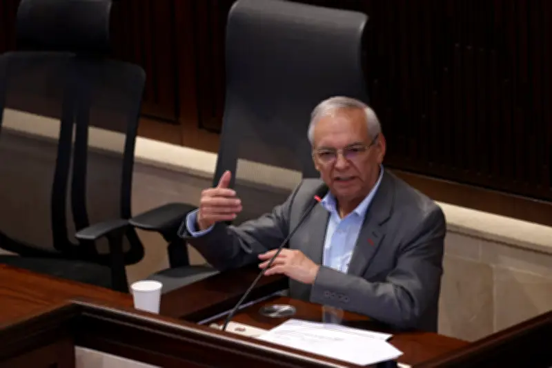 Libertad de exministro Bonilla por vencimiento de términos genera debate político en Colombia