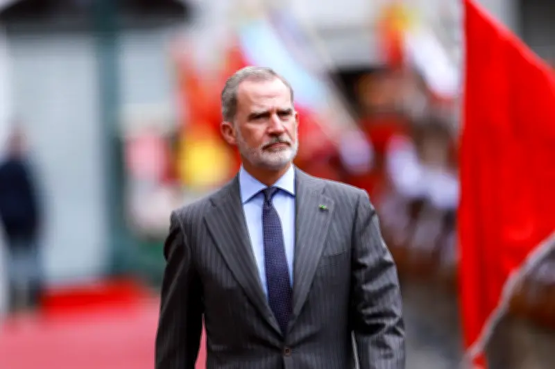 Libro sobre la vida sentimental de Felipe VI genera intenso debate mediático en España