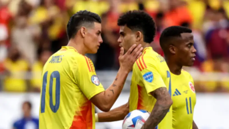Luis Díaz revela preocupante estado de James Rodríguez en concentración de la Selección Colombia