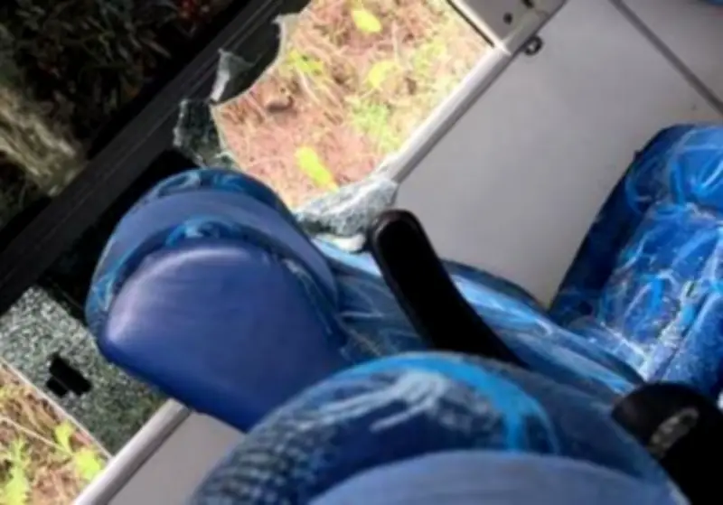 Madre desmiente versión oficial sobre muerte de niño en bus intermunicipal en Antioquia