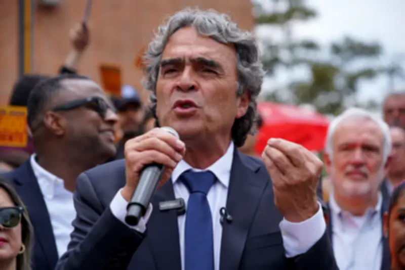 Mallarino Flórez defiende a Fajardo y critica encuestas: "No reflejan trabajo comunitario"