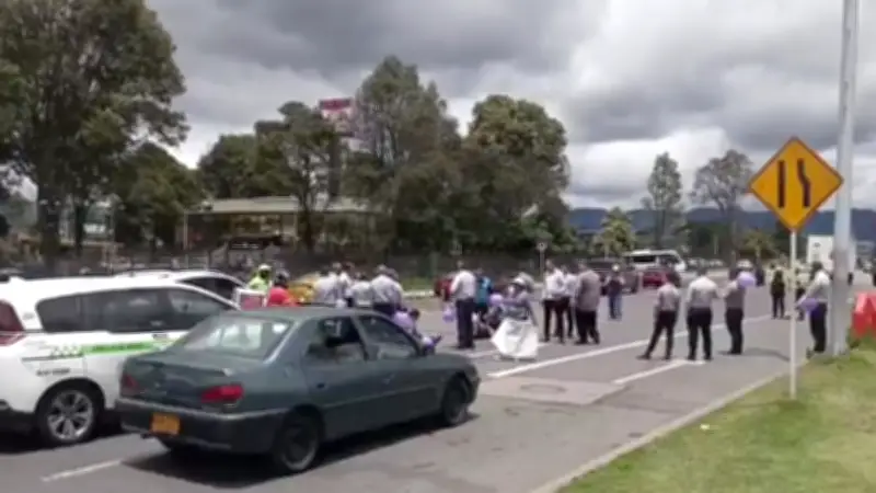 Manifestaciones afectan movilidad cerca del Aeropuerto El Dorado y Universidad Distrital