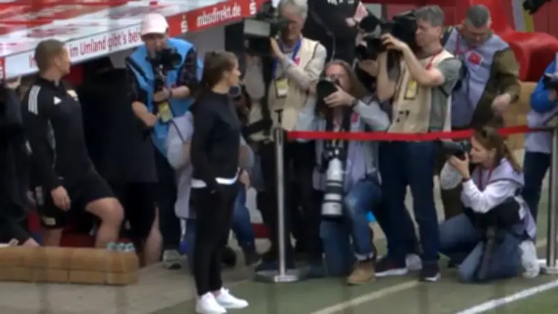 Marie-Louise Eta hace historia al debutar como DT en la Bundesliga con Union Berlín