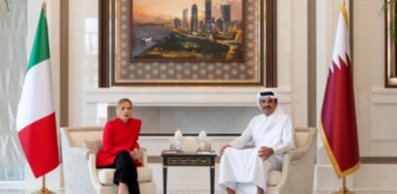 Meloni concluye gira histórica por el Golfo y exige seguridad en el estrecho de Ormuz