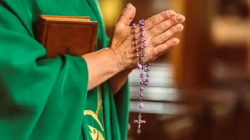 Monseñor Rafael de Brigard llama a ser 'seres de paz' en reflexión dominical