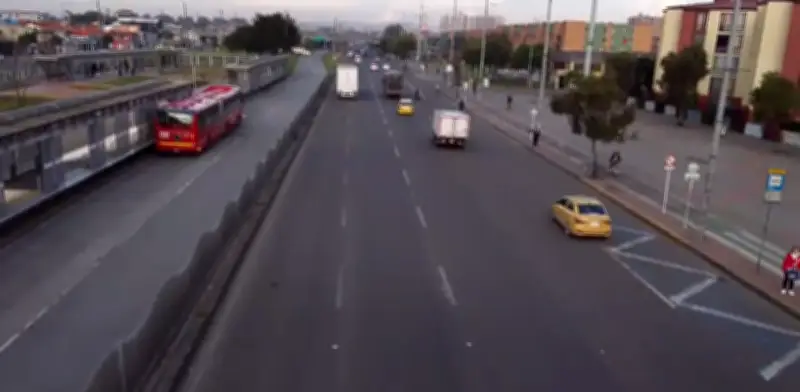 Movilidad en Bogotá este 6 de abril: horarios de pico y placa y operación de TransMilenio