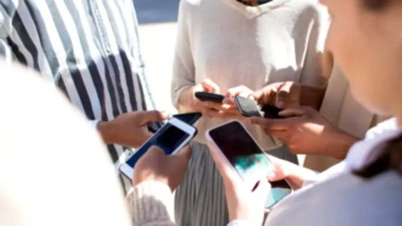 Movimiento "un mes offline" gana fuerza en EE.UU. entre jóvenes