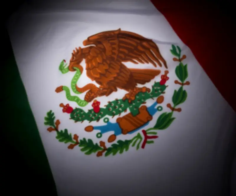 México detiene en Argentina a exmarino por liderar red de contrabando de combustible