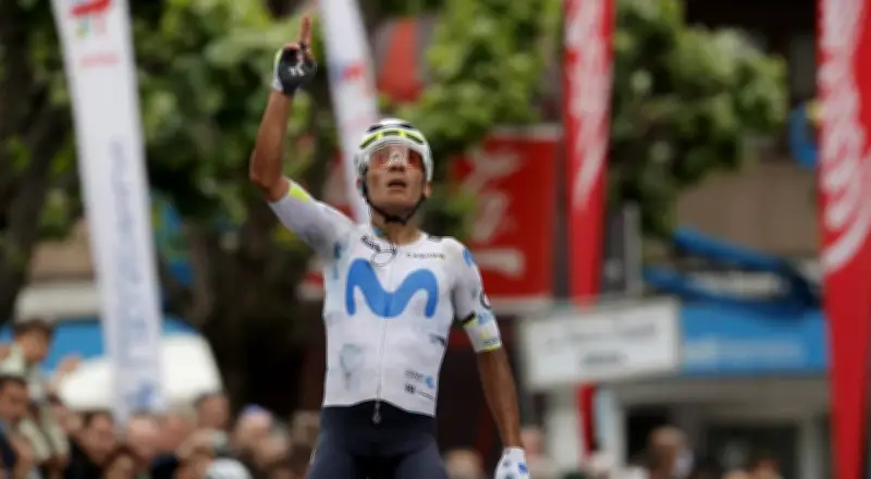 Nairo Quintana gana etapa 2 de Vuelta a Asturias 2026 y dedica triunfo a Cristian Muñoz