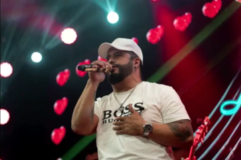 Nelson Velásquez enfrenta investigación por enriquecimiento ilícito tras presentación en cárcel de Itagüí