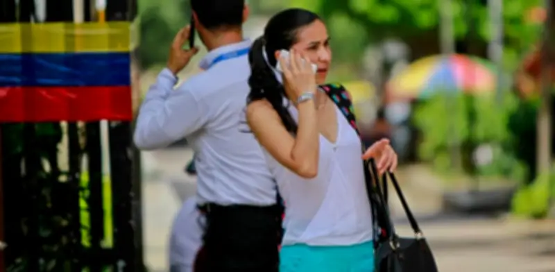Nueva norma facilita cancelación de planes celulares sin llamadas ni trámites presenciales
