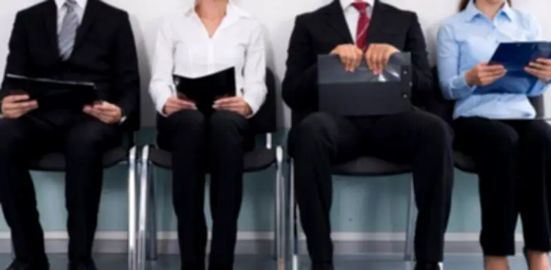 Nueve países de la OCDE registran récords históricos de empleo mientras Colombia se mantiene rezagado