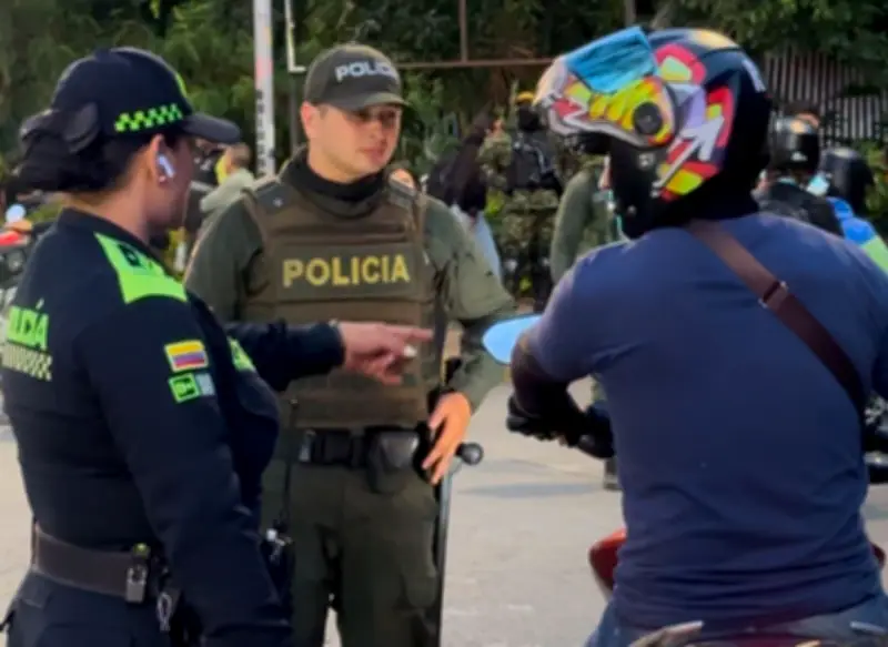 Operativos de seguridad en Bucaramanga: 36 motos inmovilizadas y armas incautadas