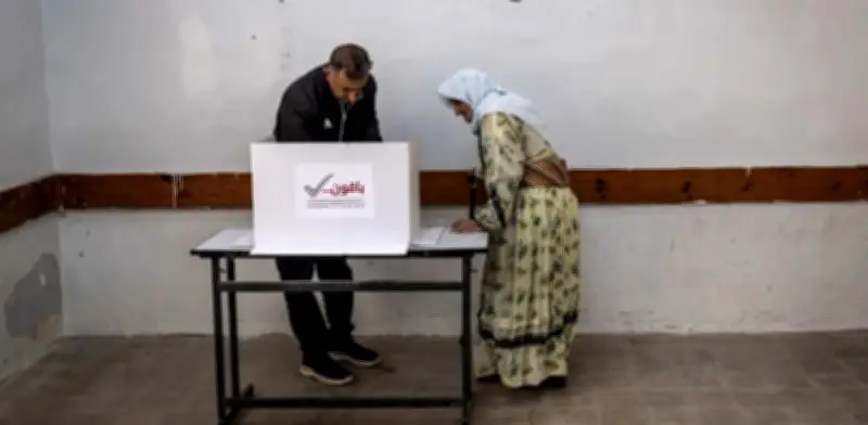 Palestinos votan en elecciones municipales en Cisjordania y Gaza
