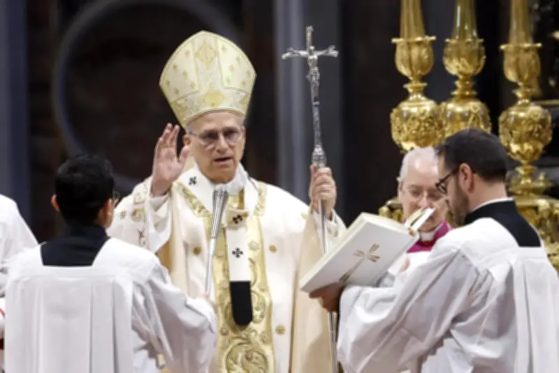 Papa León XIV lidera primer Via Crucis con fuerte crítica a guerras y abusos de poder