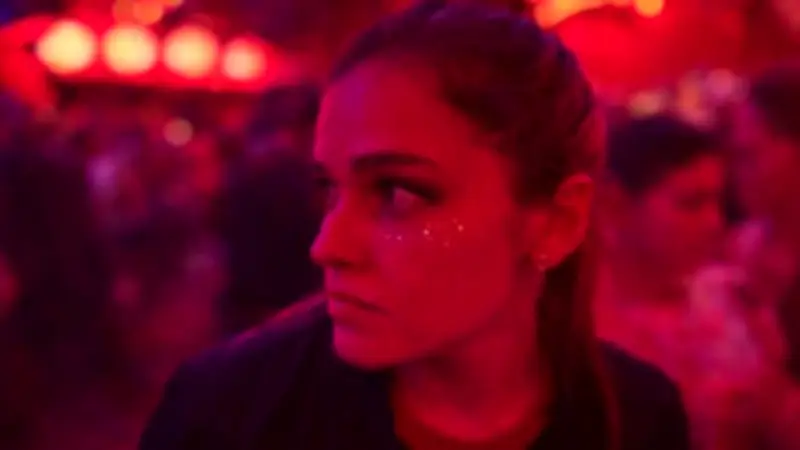 Pepa Lopera lanza 'Estoy Bien', una canción que celebra la vulnerabilidad y la salud emocional