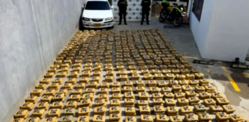 Persecución policial en La Guajira culmina con incautación de 394 kilos de marihuana