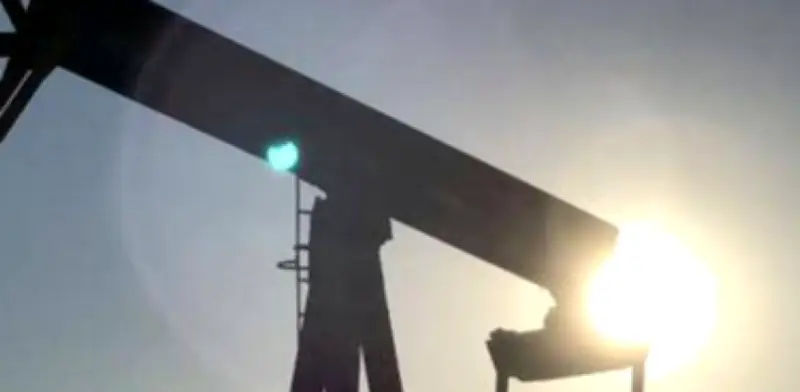 Petróleo Brent sube 4,7% y se acerca a los 100 dólares por tensiones en Ormuz