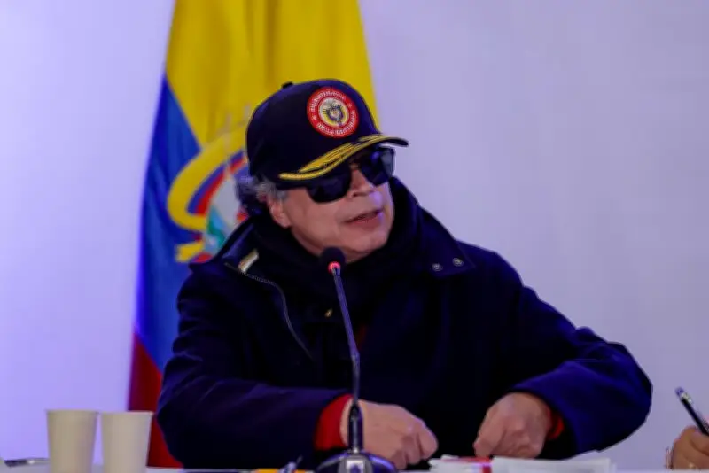 Petro amenaza con destituir alcaldes y estado de excepción en medio de paro nacional