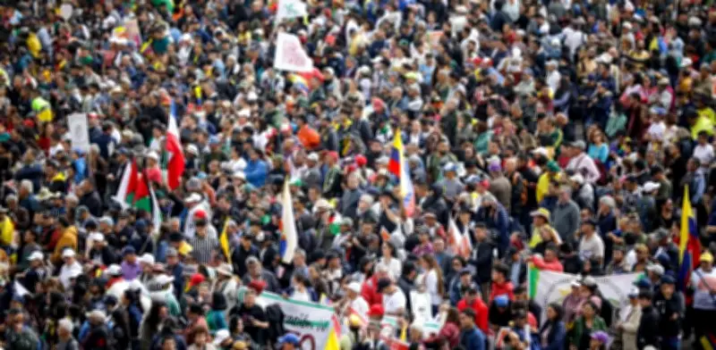 Petro convoca movilizaciones el 1 de mayo contra alza de tasas de interés