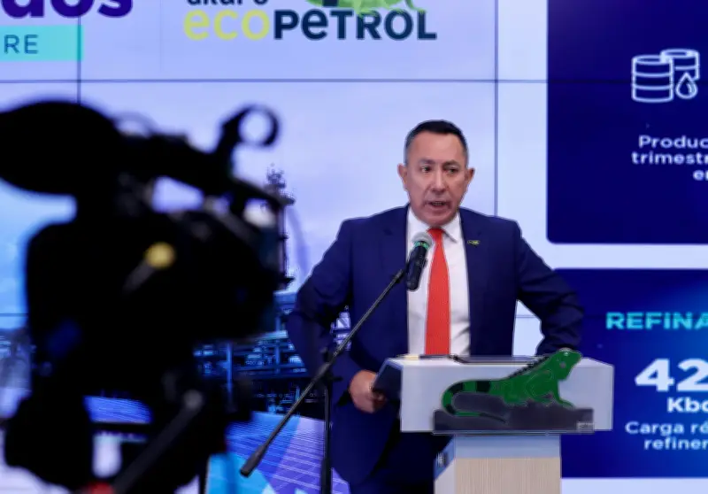 Petro critica decisión de Ecopetrol sobre Ricardo Roa y oposición reacciona con dureza