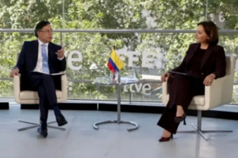 Petro critica influencia de Netanyahu en Trump y anuncia viaje a Caracas para diálogo con Venezuela