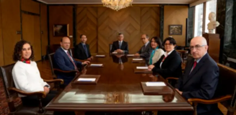 Petro cuestiona independencia del Banco de la República y llama a debate económico nacional