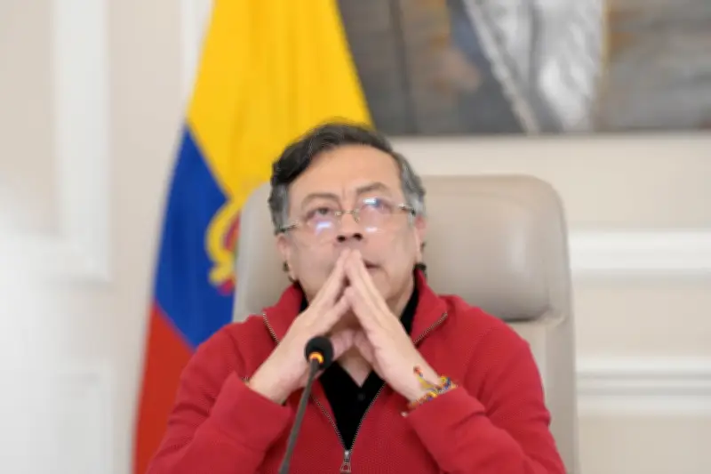 Petro desata polémica al llamar víctimas a exguerrilleros de las Farc