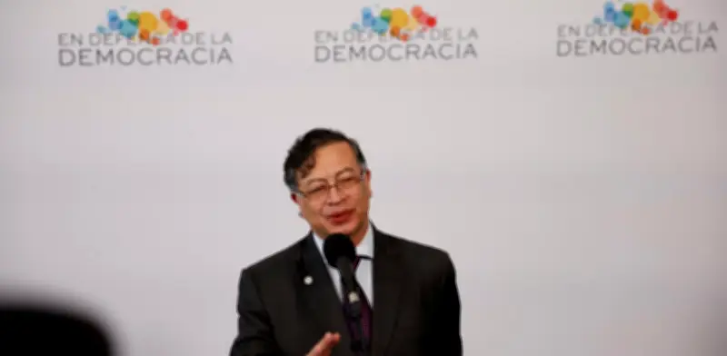 Petro en Cumbre Democrática: 'No es contra Trump, es por una alternativa global'