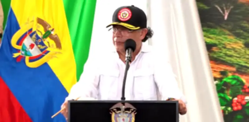 Petro niega caos de seguridad pese a escalada de atentados en Cauca, Valle y Nariño