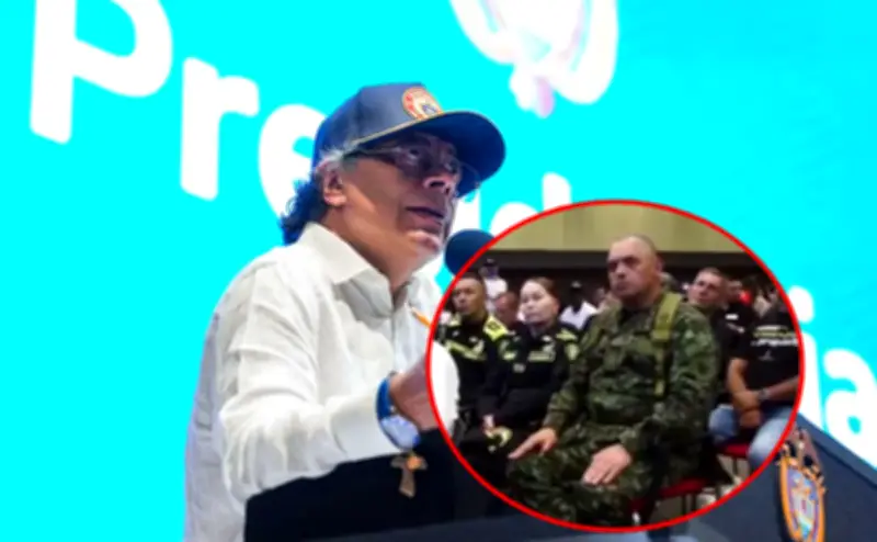 Petro reprende a general en público: 'Usted me tiene que escuchar, ¿me entiende?'