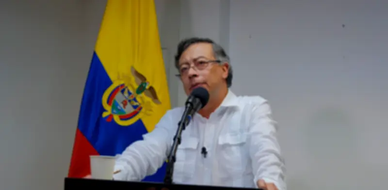 Petro responde al Banco de la República y exige coordinación en política económica