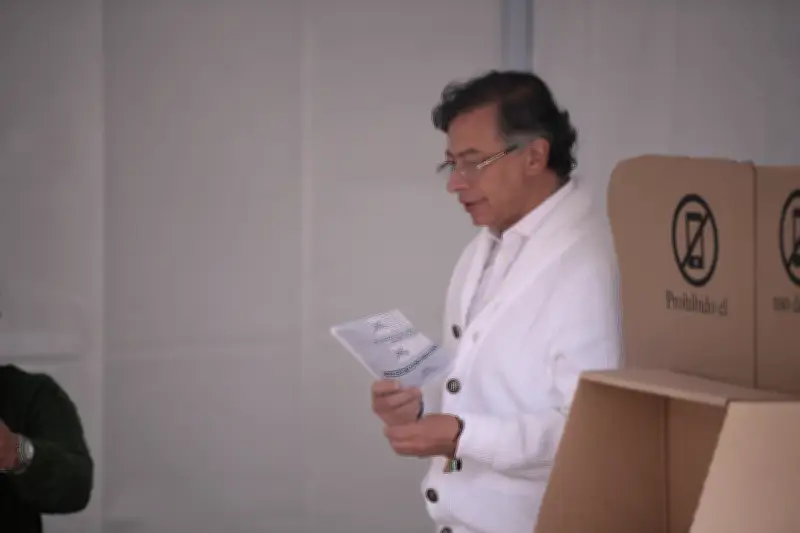 Petro se niega a retractarse por acusaciones de fraude electoral y apela a objeción de conciencia