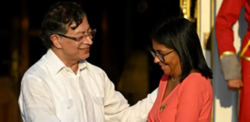 Petro y Delcy Rodríguez acuerdan plan contra economías ilegales e integración energética