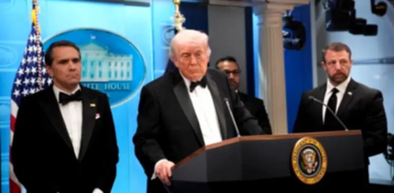 Pánico y silencio: periodistas relatan ataque en cena de Trump