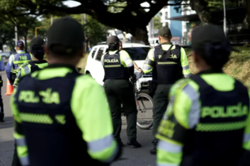 Policía de Cali defiende operativo en marcha estudiantil tras vandalismo en estaciones MÍO