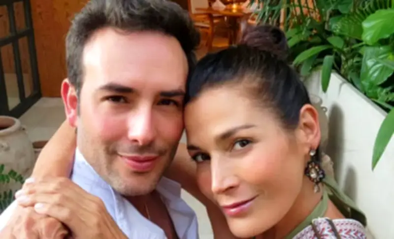 Pérdida de equipaje no arruinó la elegancia de Sebastián Martínez en los Upar Awards