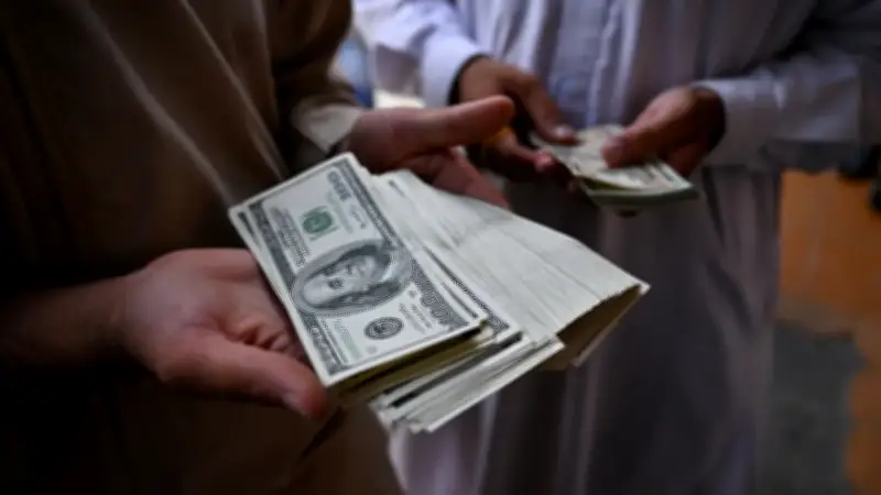 Pronóstico del dólar en Colombia para abril: ¿Se mantendrá estable en $3.500?