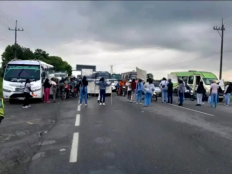 Protestas en Guachené por masacre: bloquean vía Panamericana exigiendo seguridad urgente