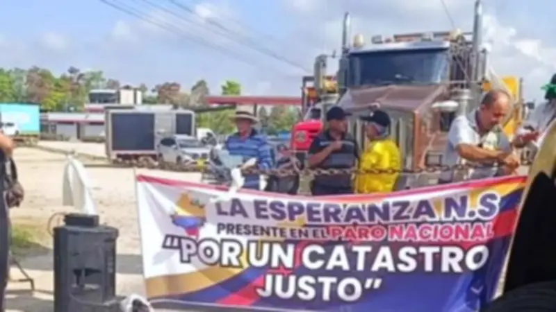 Protestas por impuesto predial del IGAC mantienen bloqueos en Santander, Boyacá y Norte de Santander