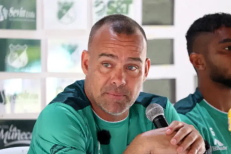 Rafael Dudamel condena ataque al bus de América y critica hostilidad en Cali