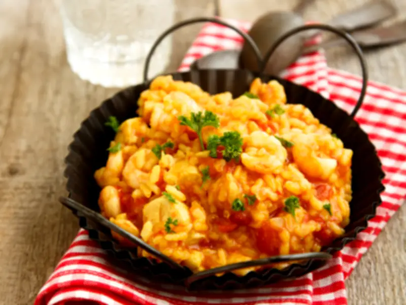 Receta Colombiana: Arroz Meloso de Coco y Camarones con Historia