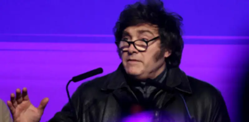 Red de desinformación rusa financió artículos falsos contra Milei en medios argentinos