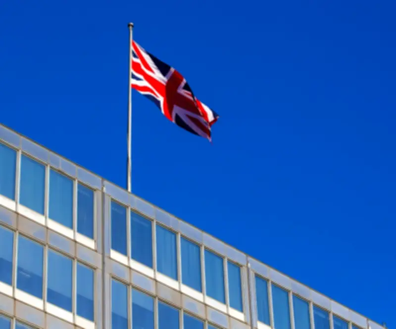 Reino Unido niega uso de sus bases militares a EE.UU. para ataques ofensivos contra Irán