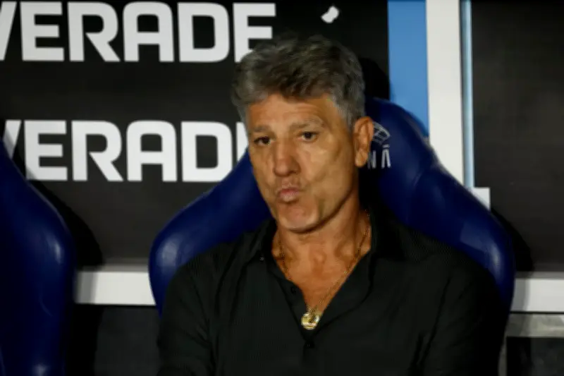 Renato Portaluppi critica adaptación de futbolistas colombianos y abre debate sobre formación