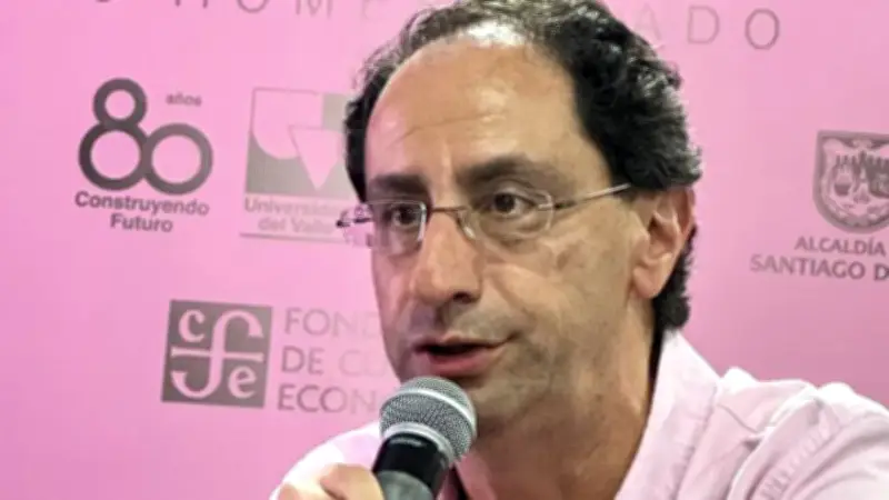 Restrepo responde a Cepeda y pide protección internacional para De la Espriella